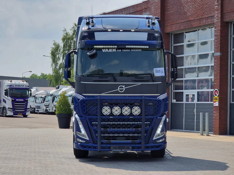 Volvo FH 13.540 Globetrotter XL 6x2 - Retarder - Full air - 4.60 WB - I shift dual clutch - Грузовик-шасси: фото 2 Volvo FH 13.540 Globetrotter XL 6x2 - Retarder - Full air - 4.60 WB - I shift dual clutch - Грузовик-шасси: фото 2