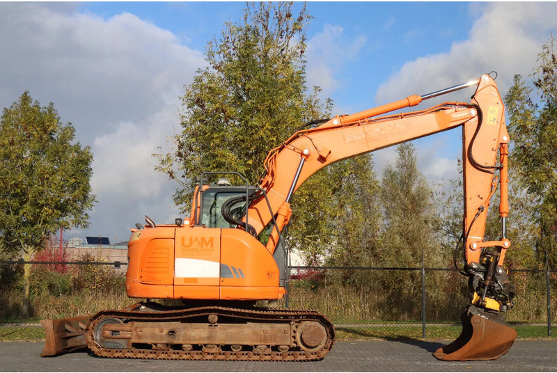 Doosan DX140LCR-3 | DX 140 LCR-3 | TILT ROTATOR | BUCKET | DOZERBLADE - Гусеничный экскаватор: фото 4 Doosan DX140LCR-3 | DX 140 LCR-3 | TILT ROTATOR | BUCKET | DOZERBLADE - Гусеничный экскаватор: фото 4