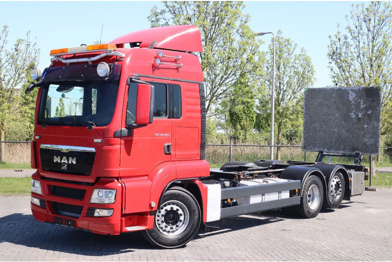 MAN TGS 26.360 | 6X2 | BDF | ONLY 80.000 KM! | EURO 5 - Грузовик-шасси: фото 1 MAN TGS 26.360 | 6X2 | BDF | ONLY 80.000 KM! | EURO 5 - Грузовик-шасси: фото 1