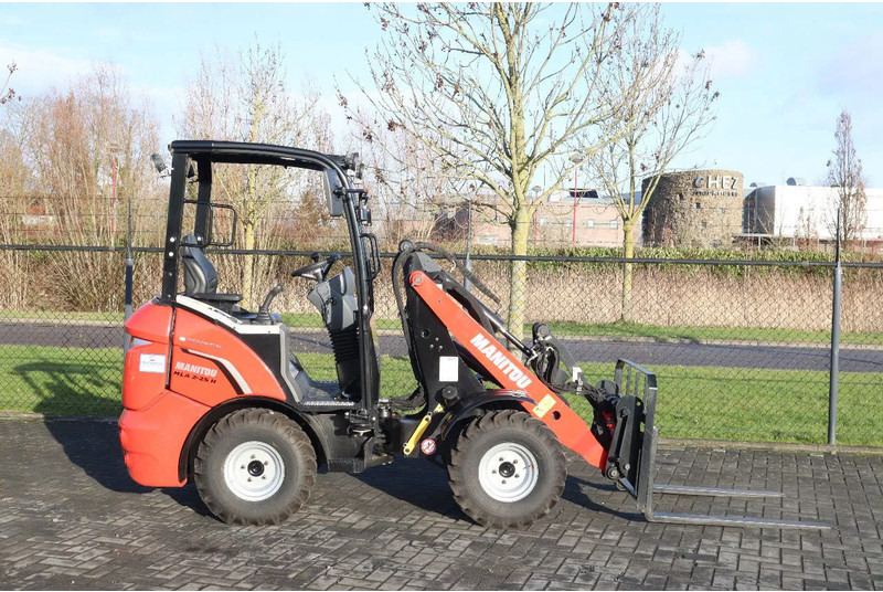 Manitou MLA 2-25 H | FORKS | QUICK COUPLER | NEW UNUSED - Колёсный погрузчик: фото 4 Manitou MLA 2-25 H | FORKS | QUICK COUPLER | NEW UNUSED - Колёсный погрузчик: фото 4