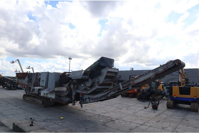 SBM REMAX 1218 E/D | REMOTE | CRUSHER | INCL. PARTS CONTAINER - Мобильная дробилка: фото 4 SBM REMAX 1218 E/D | REMOTE | CRUSHER | INCL. PARTS CONTAINER - Мобильная дробилка: фото 4