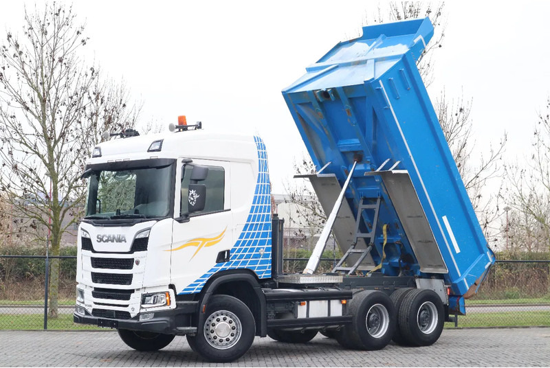 Scania R580 V8 NGS | 6X4 | FULL STEEL | BIG AXLES | RETARDER | EURO 6 - Самосвал: фото 1 Scania R580 V8 NGS | 6X4 | FULL STEEL | BIG AXLES | RETARDER | EURO 6 - Самосвал: фото 1
