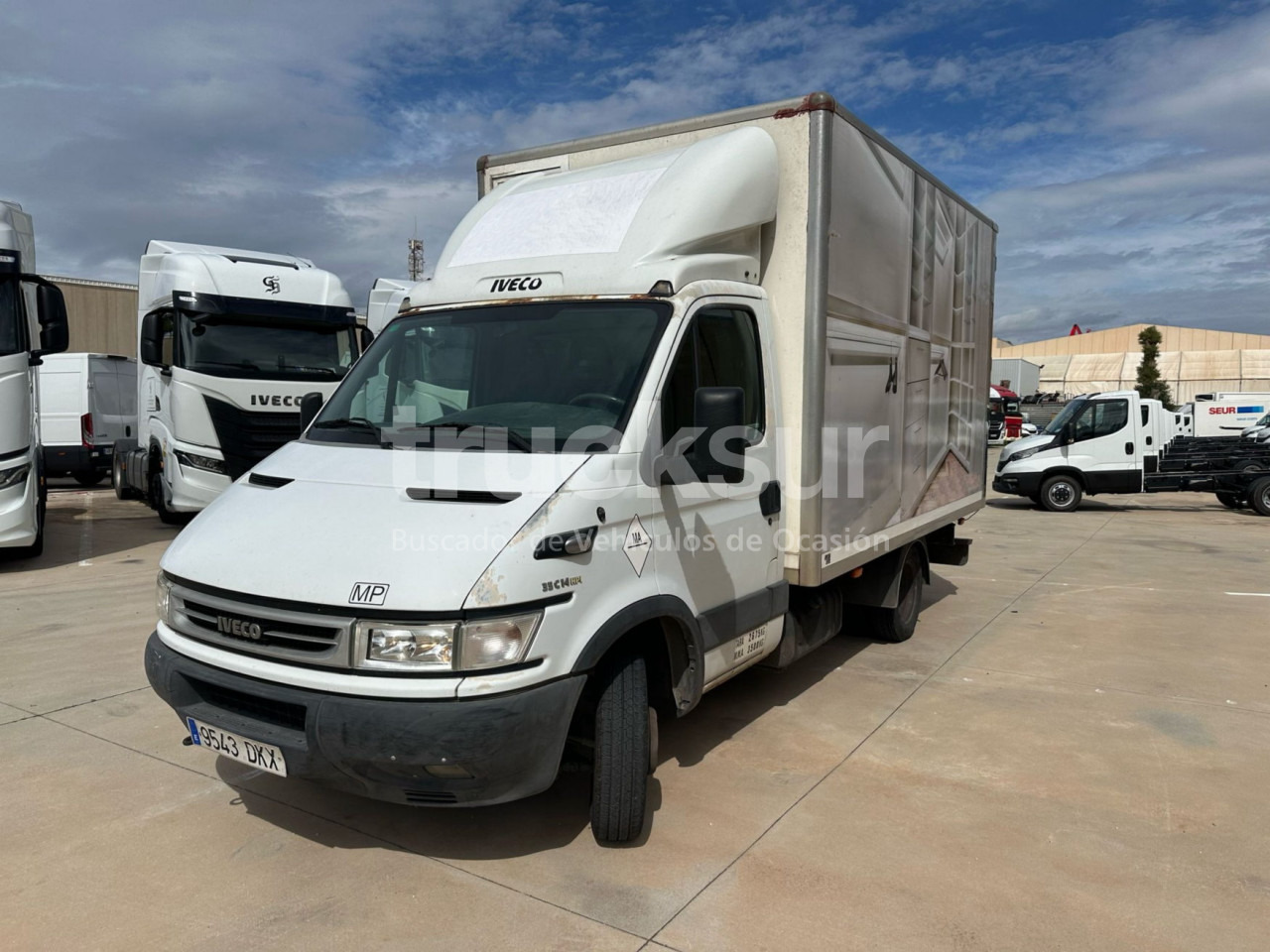 IVECO 35C14 - Фургон с закрытым кузовом: фото 1 IVECO 35C14 - Фургон с закрытым кузовом: фото 1