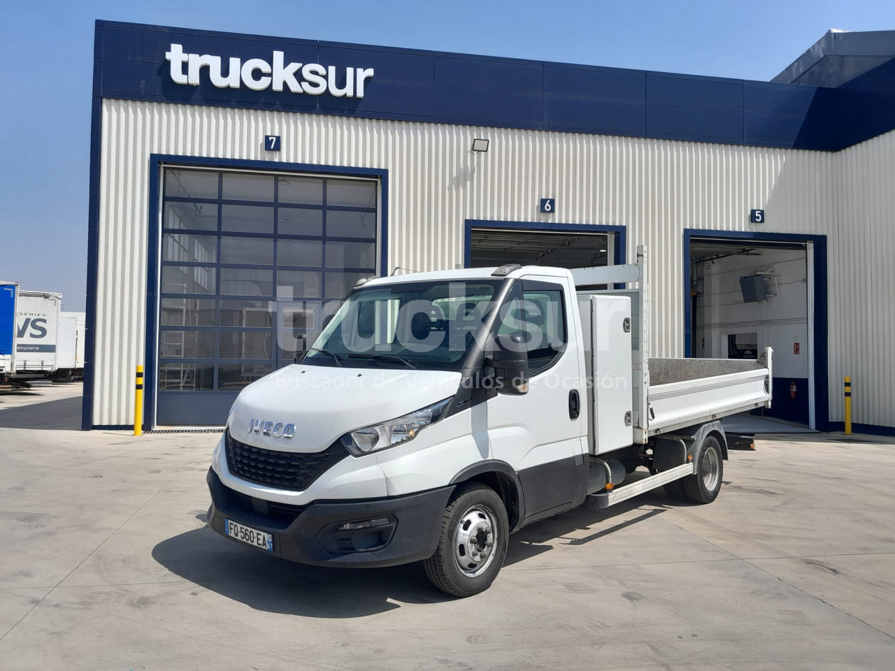 IVECO DAILY 35C14 - Самосвальный прицеп: фото 2 IVECO DAILY 35C14 - Самосвальный прицеп: фото 2