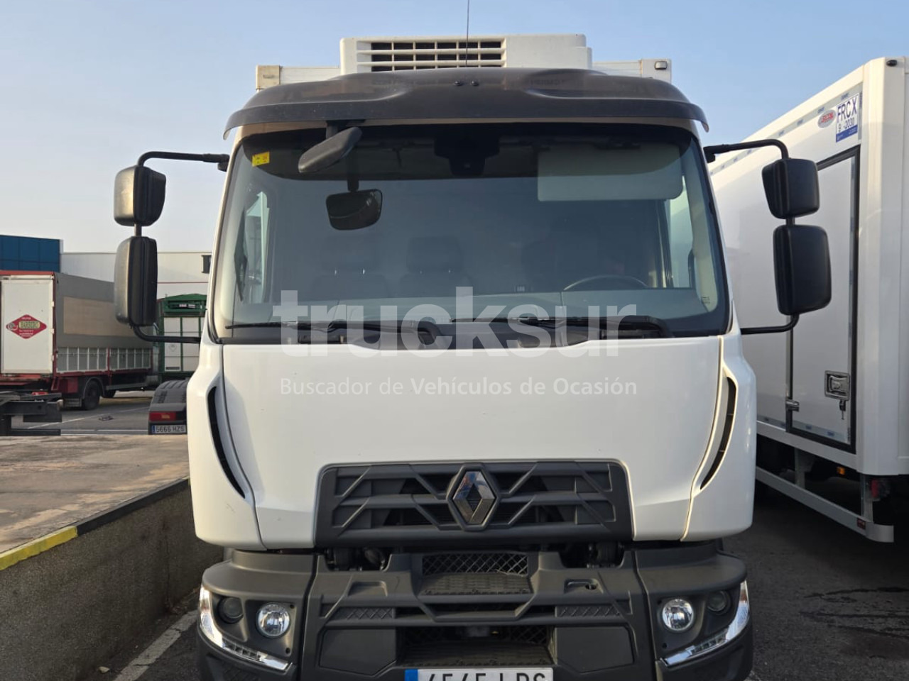RENAULT D 12.240 FRC-X - Грузовик с закрытым кузовом: фото 2 RENAULT D 12.240 FRC-X - Грузовик с закрытым кузовом: фото 2