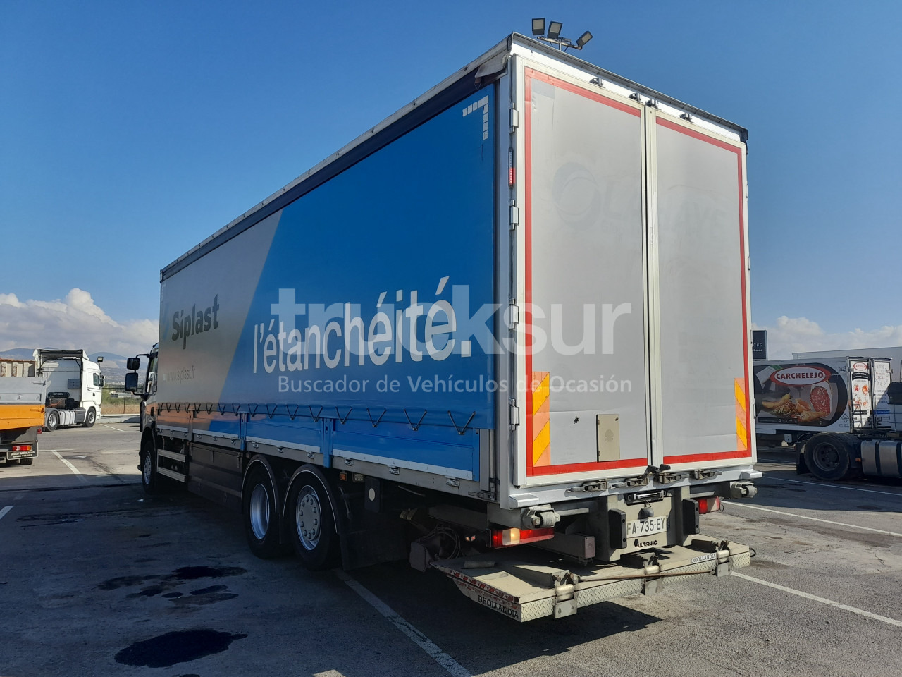 RENAULT D320.26 ejes 6x2*4 - Тентованный грузовик: фото 4 RENAULT D320.26 ejes 6x2*4 - Тентованный грузовик: фото 4