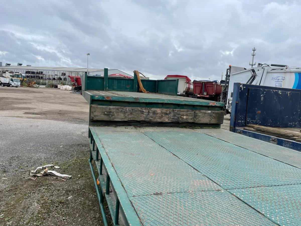 Низкорамный полуприцеп Castera: фото 10 Низкорамный полуприцеп Castera: фото 10