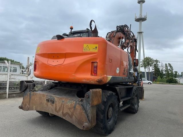 Hitachi ZX140W-5B - Колёсный экскаватор: фото 3 Hitachi ZX140W-5B - Колёсный экскаватор: фото 3