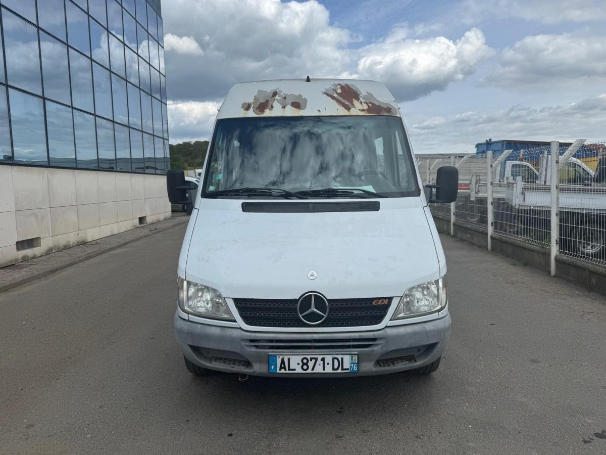 Mercedes Sprinter 308 CDI - Цельнометаллический фургон: фото 2 Mercedes Sprinter 308 CDI - Цельнометаллический фургон: фото 2