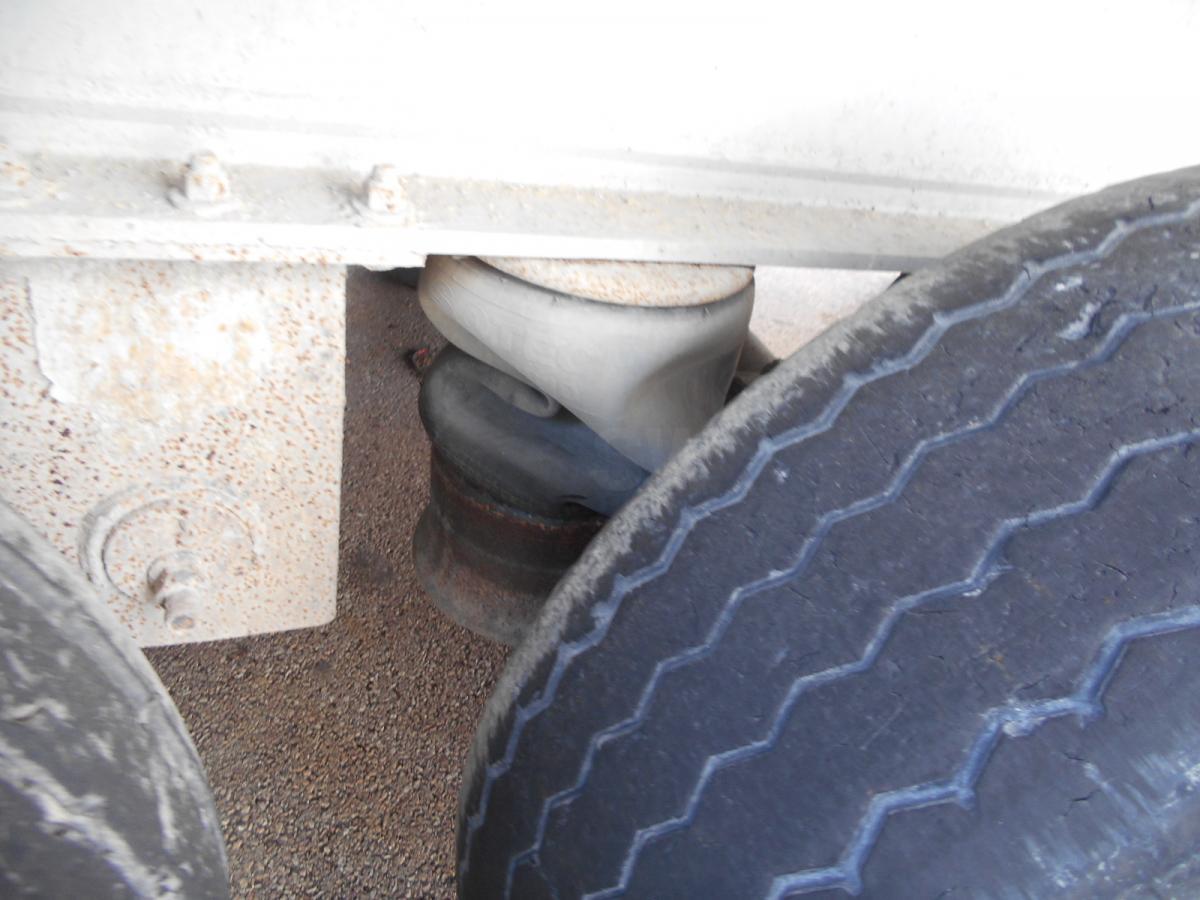 Самосвальный полуприцеп Stas: фото 6 Самосвальный полуприцеп Stas: фото 6