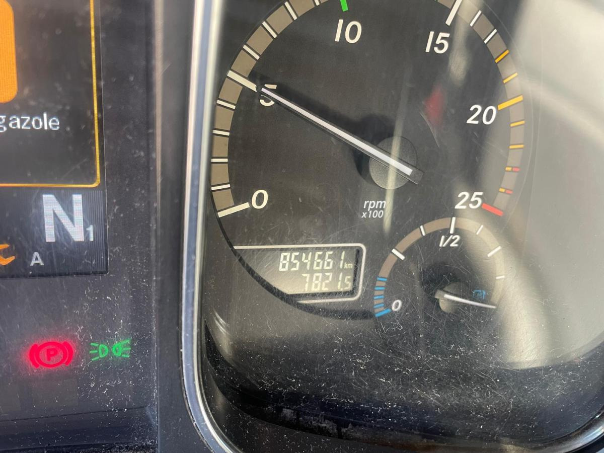 Тягач Mercedes Actros 1845: фото 11