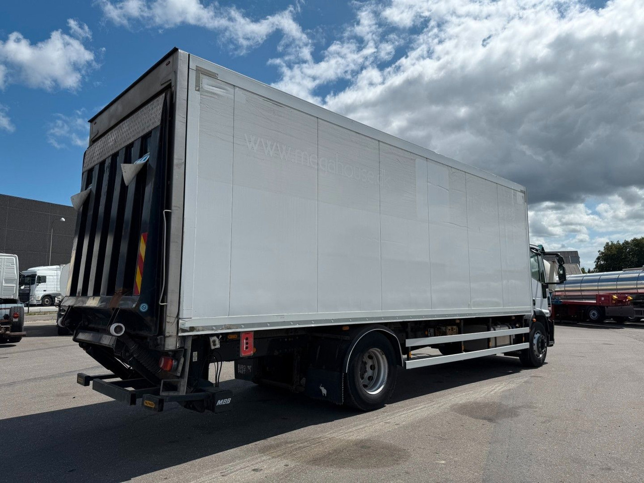 Iveco 180E32 Schmitz / Thermo King T-1200R Spectrum Iveco 180E32 Schmitz / Thermo King T-1200R Spectrum - Рефрижератор: фото 3 Iveco 180E32 Schmitz / Thermo King T-1200R Spectrum Iveco 180E32 Schmitz / Thermo King T-1200R Spectrum - Рефрижератор: фото 3