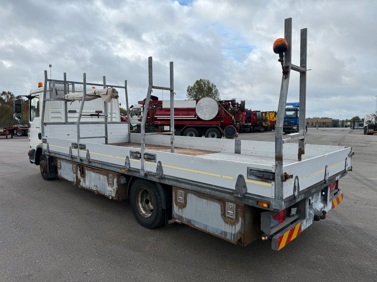 MAN TGL 10.180 4x2 Flatbed 6,,80 m. Euro 3 - Грузовик бортовой/ Платформа: фото 4 MAN TGL 10.180 4x2 Flatbed 6,,80 m. Euro 3 - Грузовик бортовой/ Платформа: фото 4