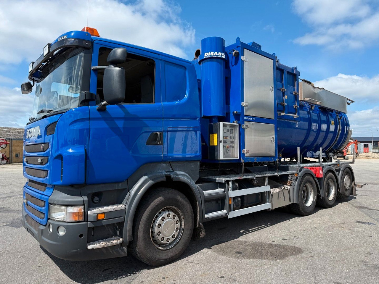 Scania R420 8x4*4 Vacuum Suction Disab Centurion P10 - Ассенизатор: фото 1 Scania R420 8x4*4 Vacuum Suction Disab Centurion P10 - Ассенизатор: фото 1