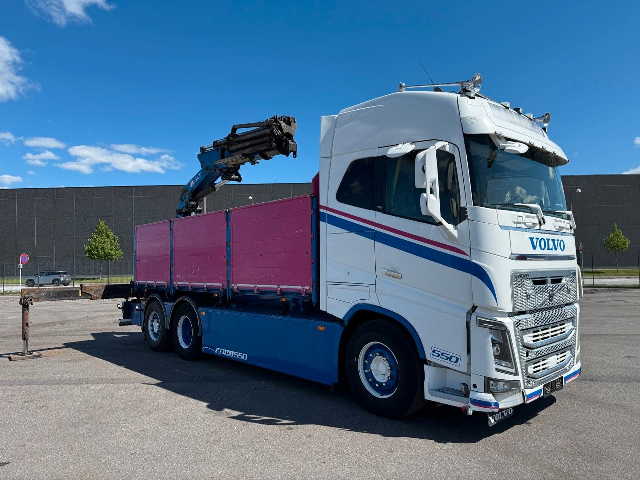 Volvo FH 16.550 6x24 / Crane HMF 3220K4 Euro 6 - Автоманипулятор: фото 3 Volvo FH 16.550 6x24 / Crane HMF 3220K4 Euro 6 - Автоманипулятор: фото 3