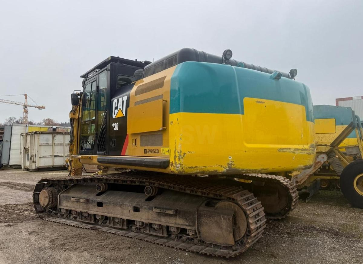 Caterpillar 330FLN - Гусеничный экскаватор: фото 4 Caterpillar 330FLN - Гусеничный экскаватор: фото 4
