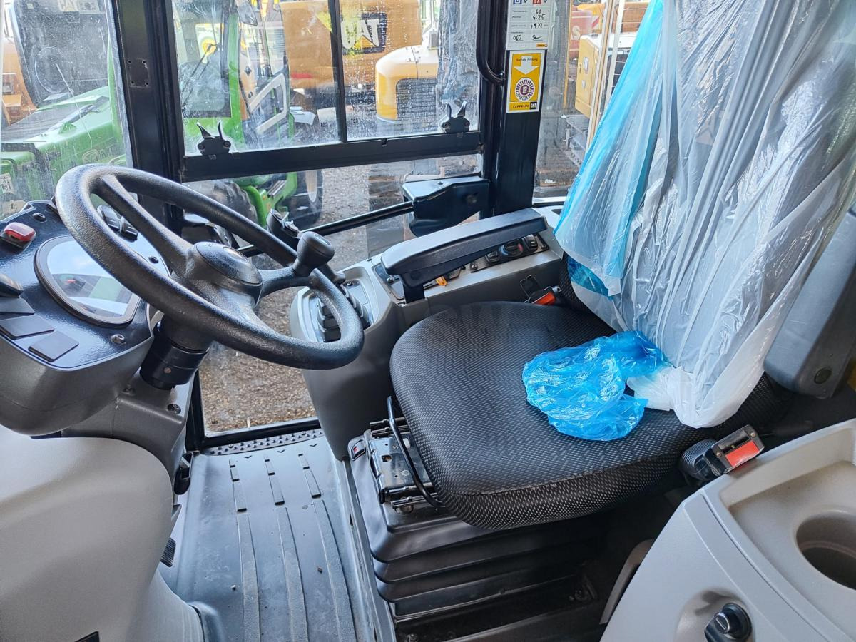 Caterpillar 908M - Колёсный погрузчик: фото 5 Caterpillar 908M - Колёсный погрузчик: фото 5