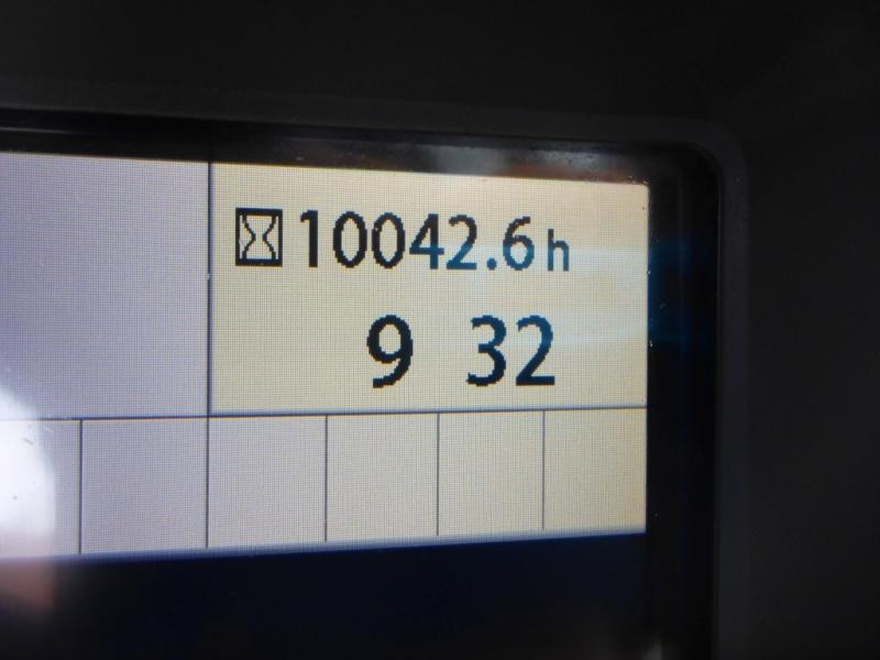 Hitachi ZX225USLC-5B - Гусеничный экскаватор: фото 5 Hitachi ZX225USLC-5B - Гусеничный экскаватор: фото 5