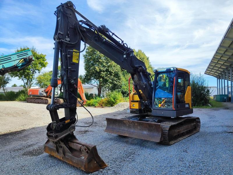 Volvo ECR145EL - Гусеничный экскаватор: фото 2 Volvo ECR145EL - Гусеничный экскаватор: фото 2