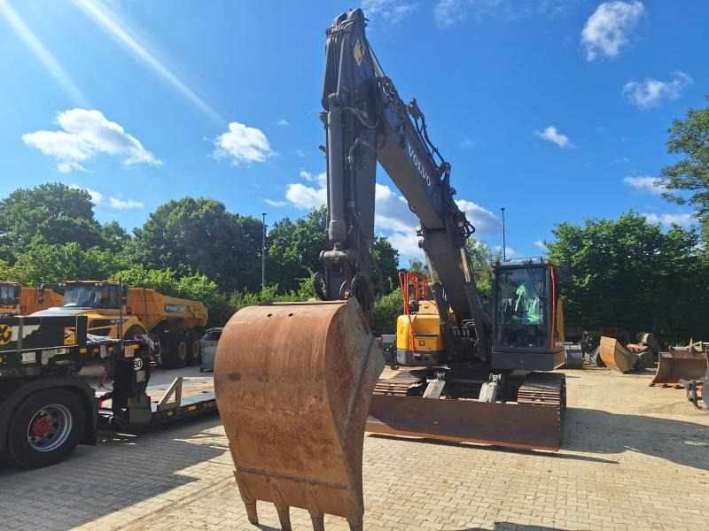 Volvo ECR235EL - Гусеничный экскаватор: фото 4 Volvo ECR235EL - Гусеничный экскаватор: фото 4