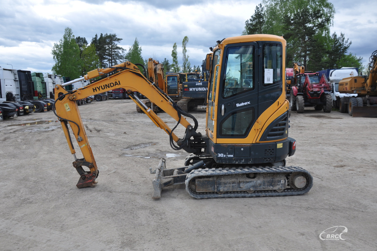 Hyundai R30Z-9AK - Мини-экскаватор: фото 3 Hyundai R30Z-9AK - Мини-экскаватор: фото 3