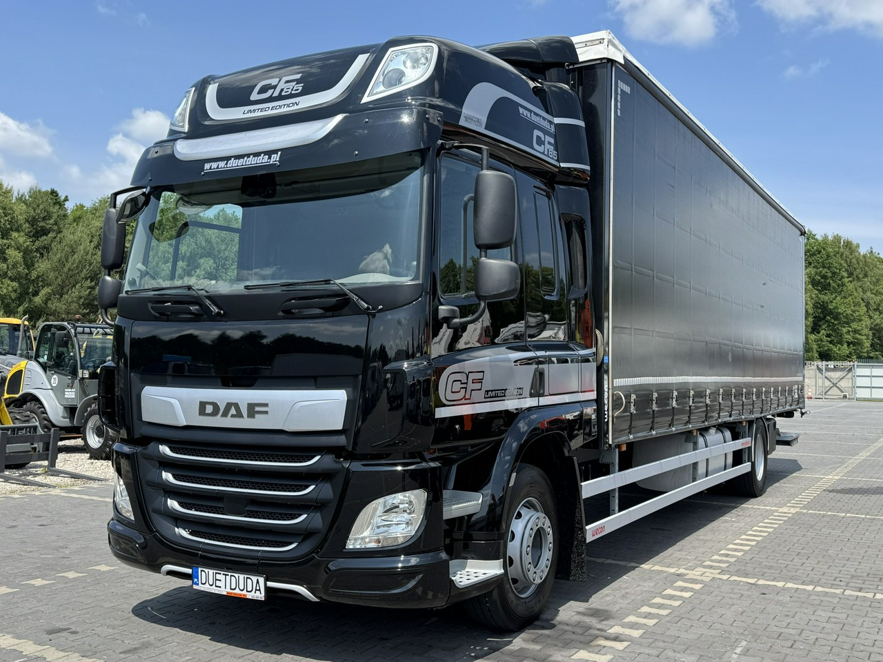 DAF CF 320 E6 Winda Firana Tył Drzwi Dach Zsuwany Długi 9.40m - Тентованный грузовик: фото 4 DAF CF 320 E6 Winda Firana Tył Drzwi Dach Zsuwany Długi 9.40m - Тентованный грузовик: фото 4