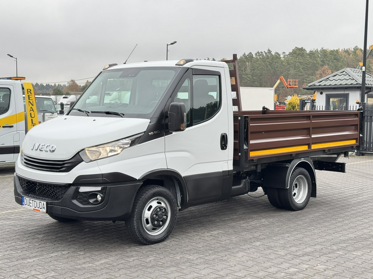 Iveco Daily 35C14 - Малотоннажный самосвал: фото 5 Iveco Daily 35C14 - Малотоннажный самосвал: фото 5