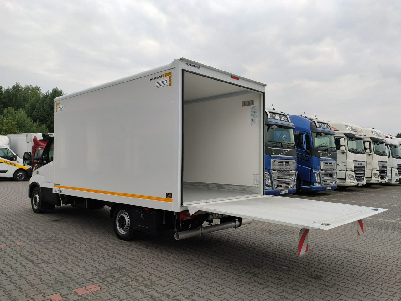 Iveco Daily 35S16S V - Фургон с закрытым кузовом: фото 4 Iveco Daily 35S16S V - Фургон с закрытым кузовом: фото 4