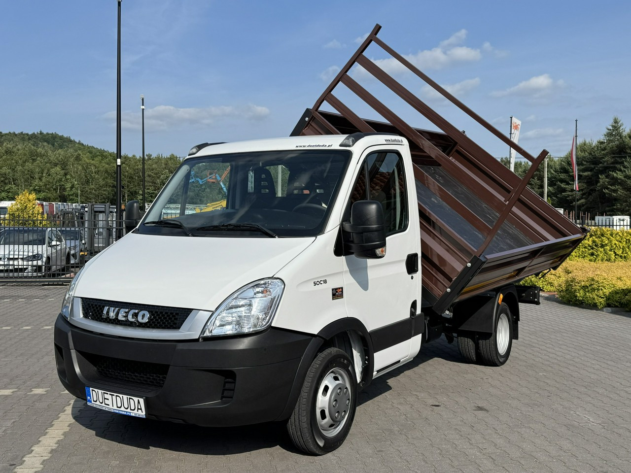 Iveco Daily 50C18 V - Малотоннажный самосвал: фото 3 Iveco Daily 50C18 V - Малотоннажный самосвал: фото 3