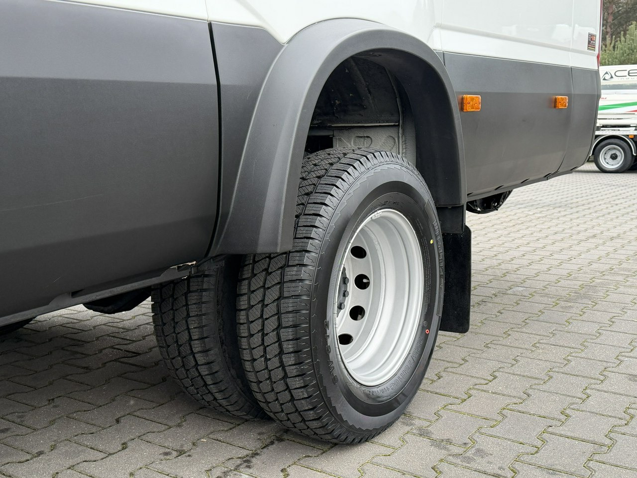 Iveco Daily 70C18 V H - Цельнометаллический фургон: фото 3 Iveco Daily 70C18 V H - Цельнометаллический фургон: фото 3