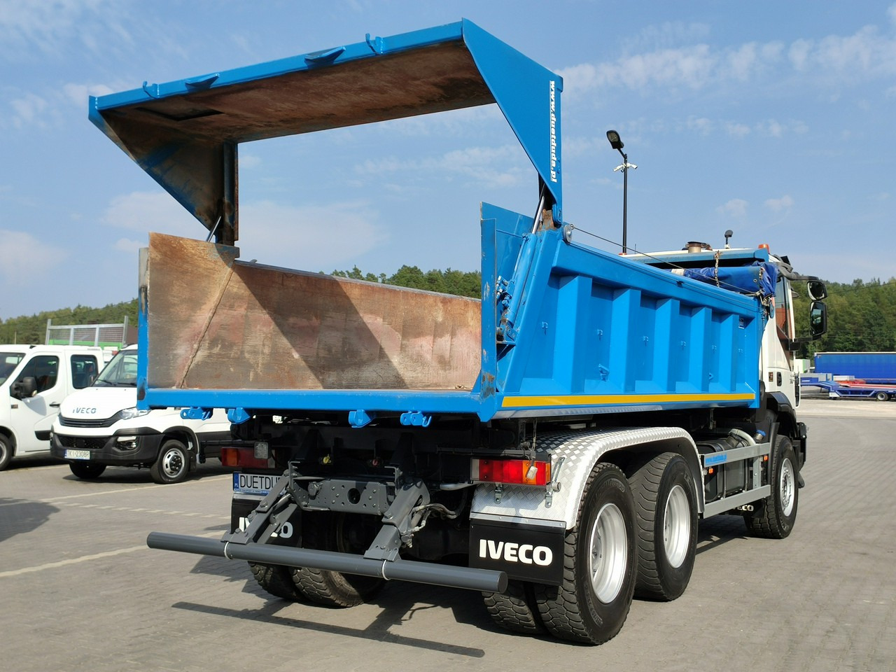 Самосвал Iveco Trakker 360 EEV Manual 6x4 Wywrot 3-stronny Hydroburta Bok i Tył: фото 22