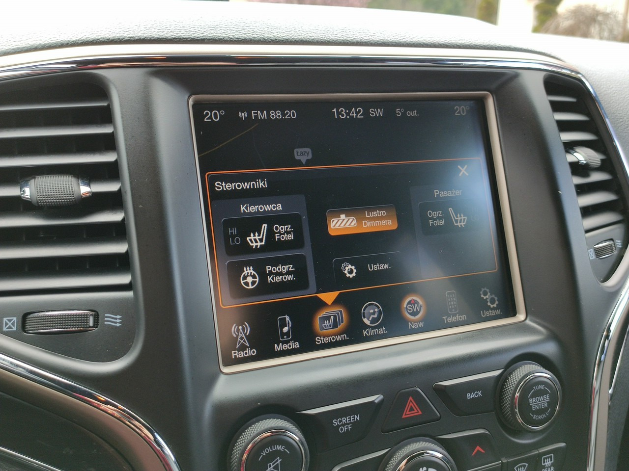 Внедорожник Jeep Grand Cherokee: фото 29