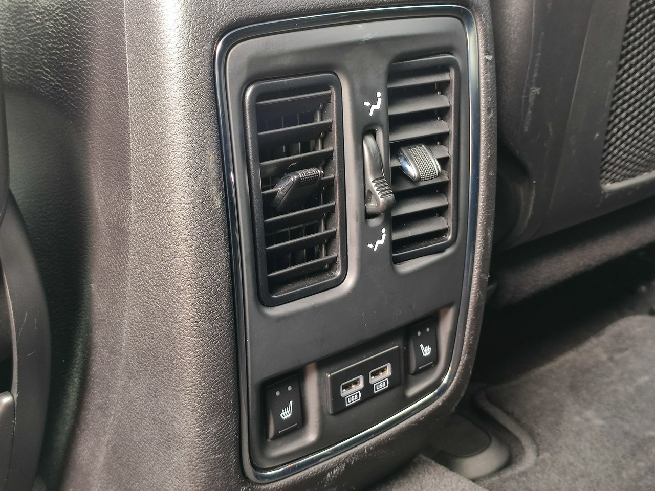 Внедорожник Jeep Grand Cherokee: фото 41
