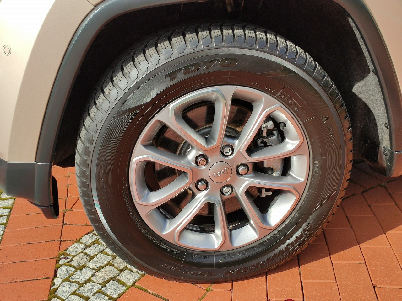 Внедорожник Jeep Grand Cherokee: фото 10