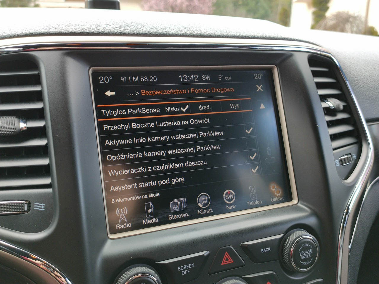 Внедорожник Jeep Grand Cherokee: фото 34
