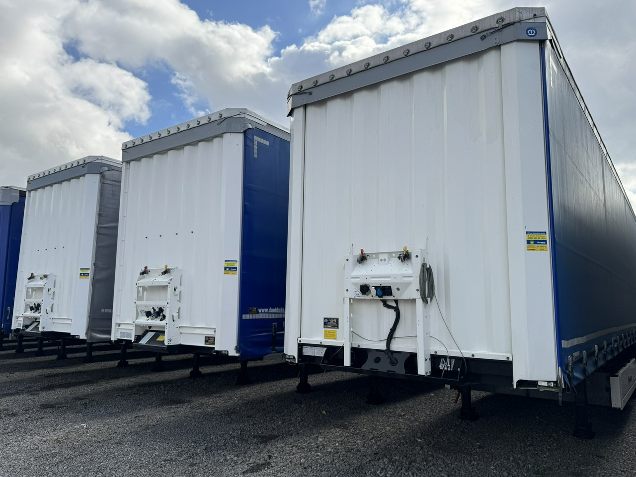 Krone Standard OŚ Podnoszona SAF 2017r - Тентованный полуприцеп: фото 2 Krone Standard OŚ Podnoszona SAF 2017r - Тентованный полуприцеп: фото 2