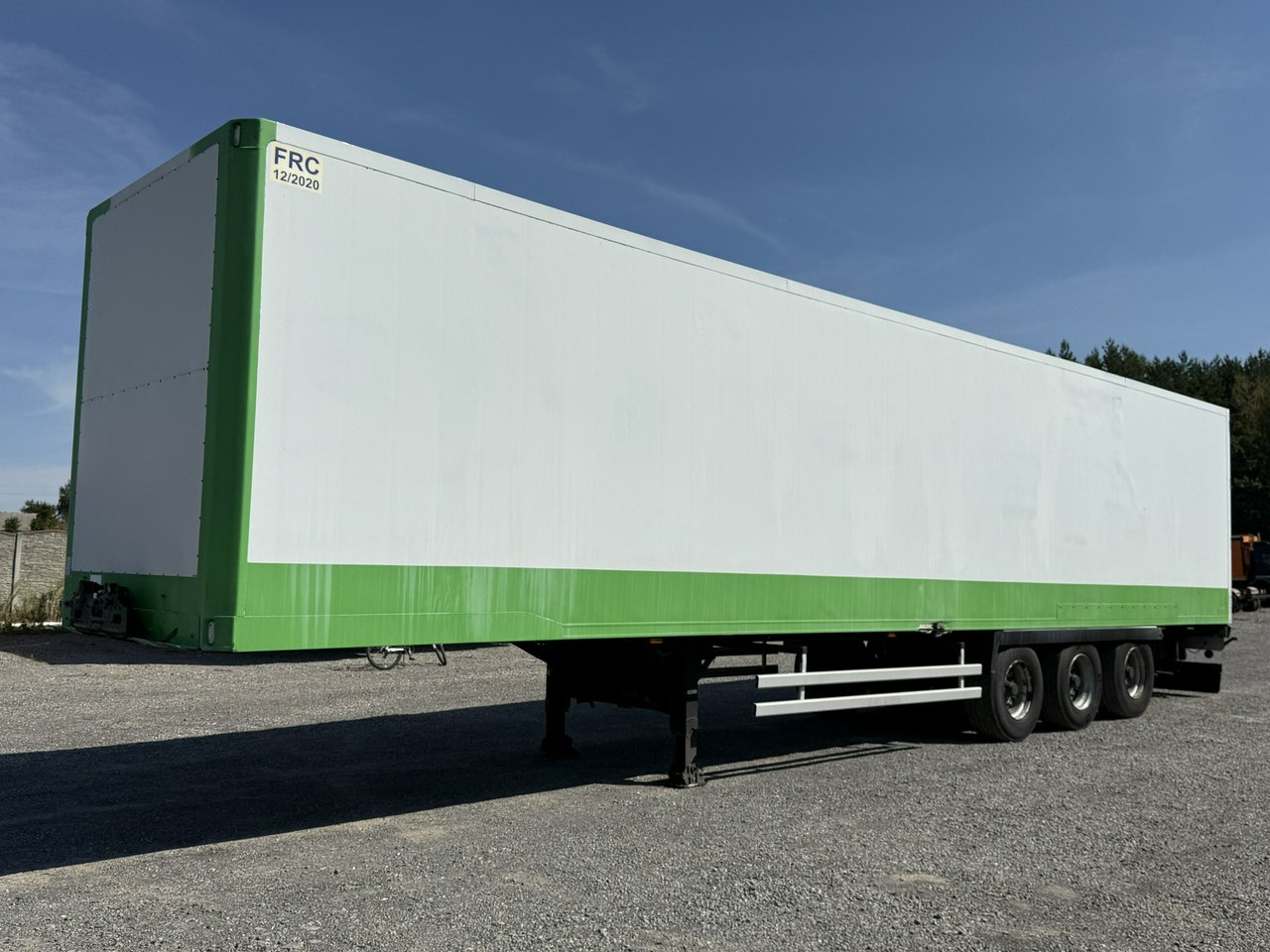 Lamberet SR2 Kontener Tył Drzwi Izoterma Chłodnia bez Agregatu - Изотермический полуприцеп: фото 1 Lamberet SR2 Kontener Tył Drzwi Izoterma Chłodnia bez Agregatu - Изотермический полуприцеп: фото 1