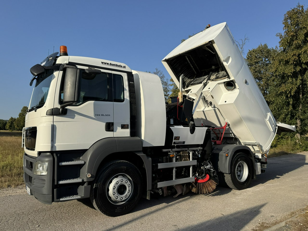 MAN TGS 18.320 E5 BUCHER OPTIFANT 8000 Zamiatarka Uliczna Euro 6 - Подметально-уборочная машина: фото 2 MAN TGS 18.320 E5 BUCHER OPTIFANT 8000 Zamiatarka Uliczna Euro 6 - Подметально-уборочная машина: фото 2