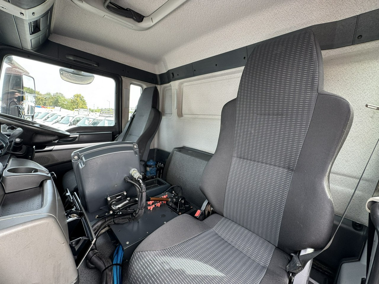 Подметально-уборочная машина MAN TGS 18.320 E5 BUCHER OPTIFANT 8000 Zamiatarka Uliczna Euro 6: фото 47 Подметально-уборочная машина MAN TGS 18.320 E5 BUCHER OPTIFANT 8000 Zamiatarka Uliczna Euro 6: фото 47