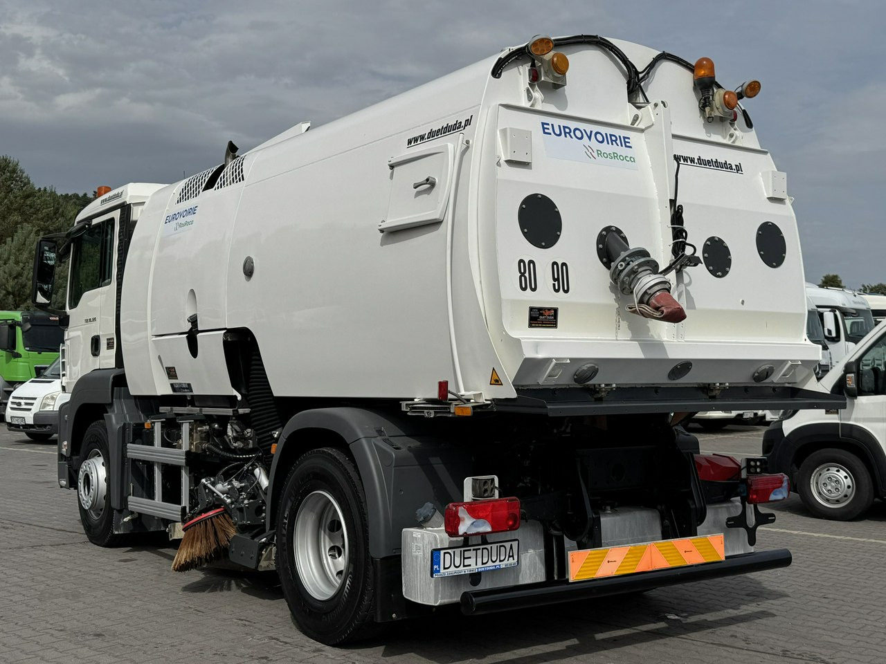 Подметально-уборочная машина MAN TGS 18.320 E5 BUCHER OPTIFANT 8000 Zamiatarka Uliczna Euro 6: фото 27 Подметально-уборочная машина MAN TGS 18.320 E5 BUCHER OPTIFANT 8000 Zamiatarka Uliczna Euro 6: фото 27