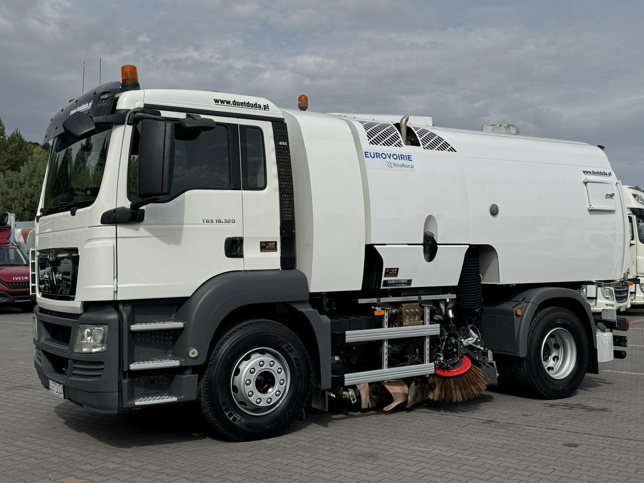 MAN TGS 18.320 E5 BUCHER OPTIFANT 8000 Zamiatarka Uliczna Euro 6 - Подметально-уборочная машина: фото 1 MAN TGS 18.320 E5 BUCHER OPTIFANT 8000 Zamiatarka Uliczna Euro 6 - Подметально-уборочная машина: фото 1