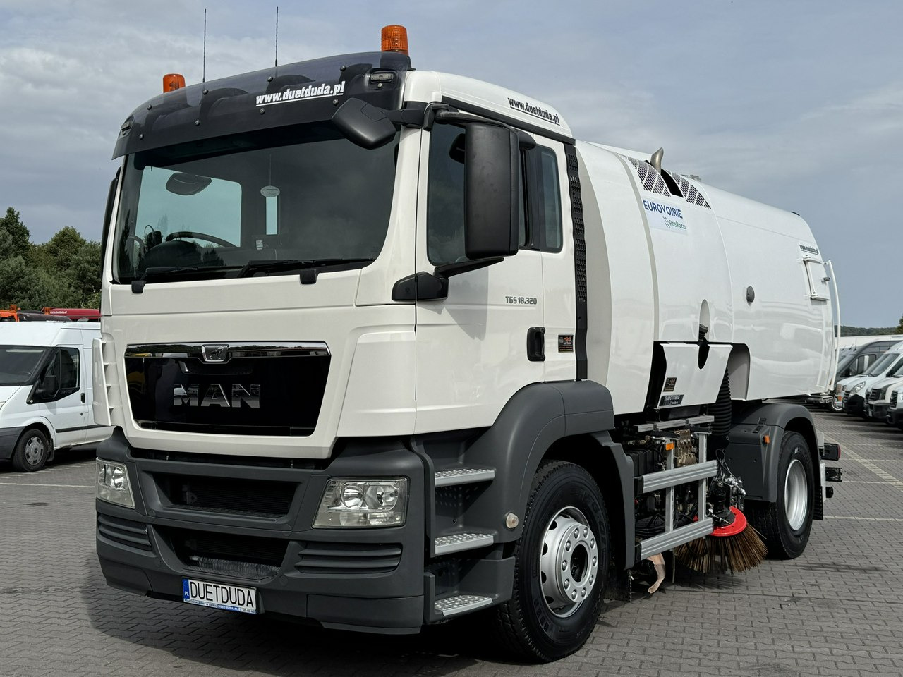 MAN TGS 18.320 E5 BUCHER OPTIFANT 8000 Zamiatarka Uliczna Euro 6 - Подметально-уборочная машина: фото 4 MAN TGS 18.320 E5 BUCHER OPTIFANT 8000 Zamiatarka Uliczna Euro 6 - Подметально-уборочная машина: фото 4