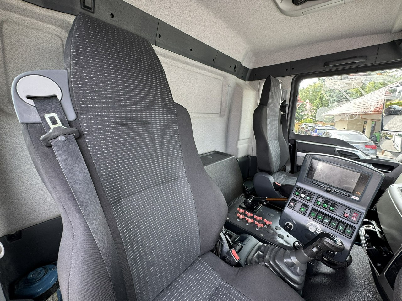 Подметально-уборочная машина MAN TGS 18.320 E5 BUCHER OPTIFANT 8000 Zamiatarka Uliczna Euro 6: фото 44 Подметально-уборочная машина MAN TGS 18.320 E5 BUCHER OPTIFANT 8000 Zamiatarka Uliczna Euro 6: фото 44