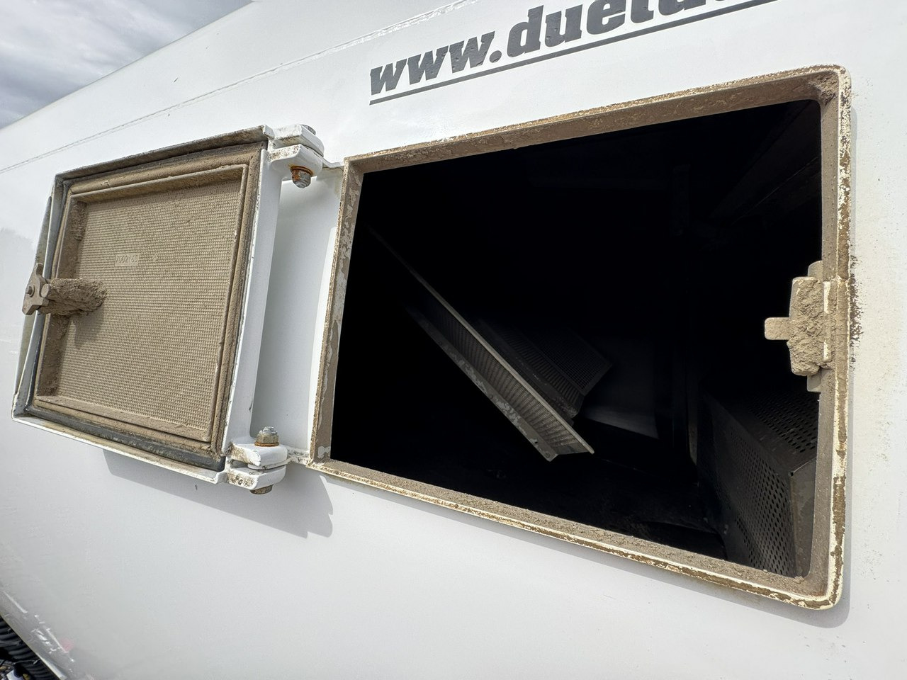 Подметально-уборочная машина MAN TGS 18.320 E5 BUCHER OPTIFANT 8000 Zamiatarka Uliczna Euro 6: фото 14 Подметально-уборочная машина MAN TGS 18.320 E5 BUCHER OPTIFANT 8000 Zamiatarka Uliczna Euro 6: фото 14