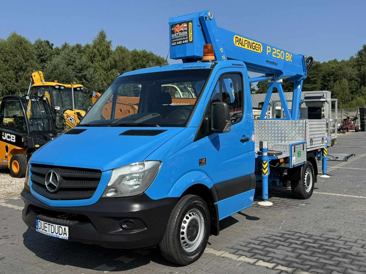 Mercedes Sprinter - Грузовик с подъемником: фото 3 Mercedes Sprinter - Грузовик с подъемником: фото 3