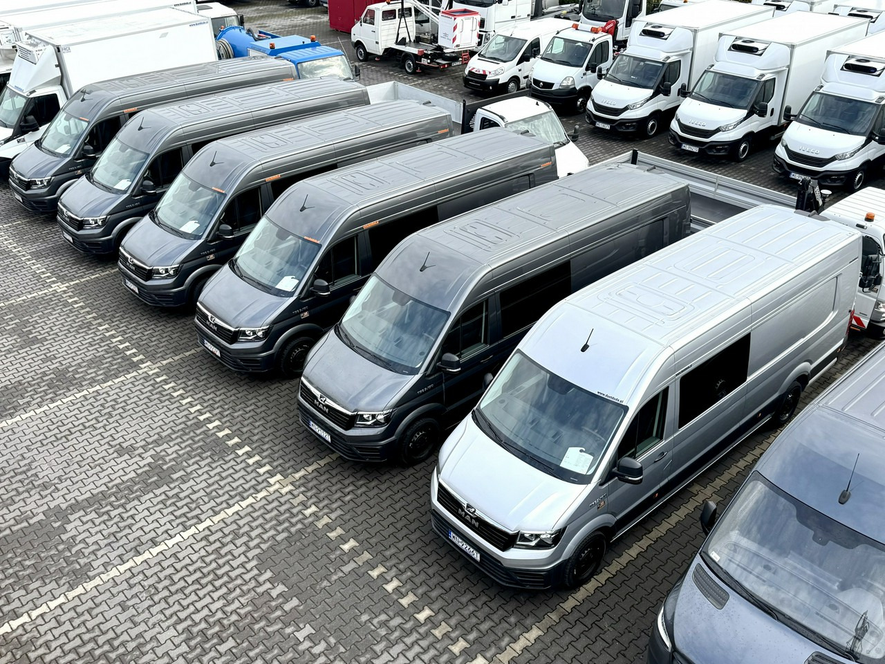 Mercedes Sprinter - Цельнометаллический фургон: фото 2 Mercedes Sprinter - Цельнометаллический фургон: фото 2