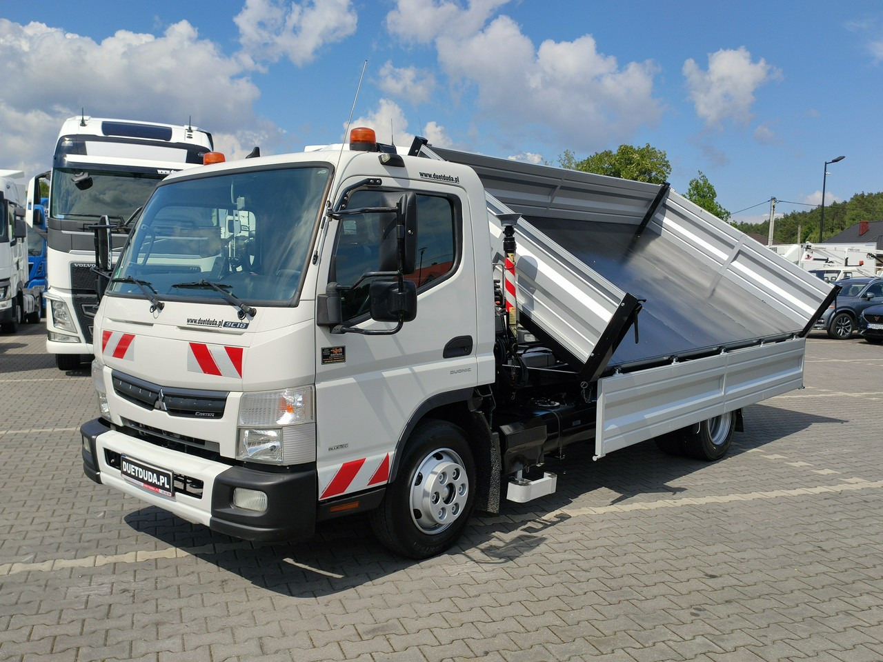 Mitsubishi Canter Fuso 9C18 3.0/180KM HDS FASSI F30 Wywrotka 3-stronna - Самосвал: фото 4 Mitsubishi Canter Fuso 9C18 3.0/180KM HDS FASSI F30 Wywrotka 3-stronna - Самосвал: фото 4