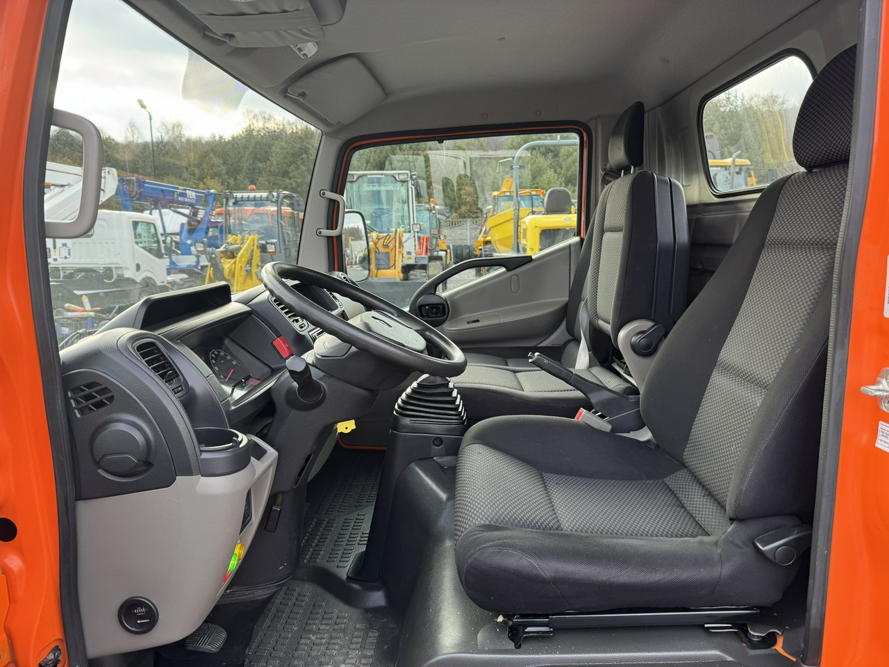 Грузовик с подъемником Renault Maxity: фото 22