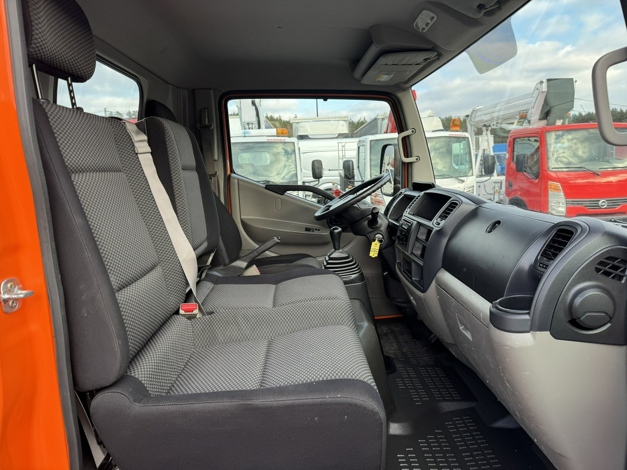 Грузовик с подъемником Renault Maxity: фото 27