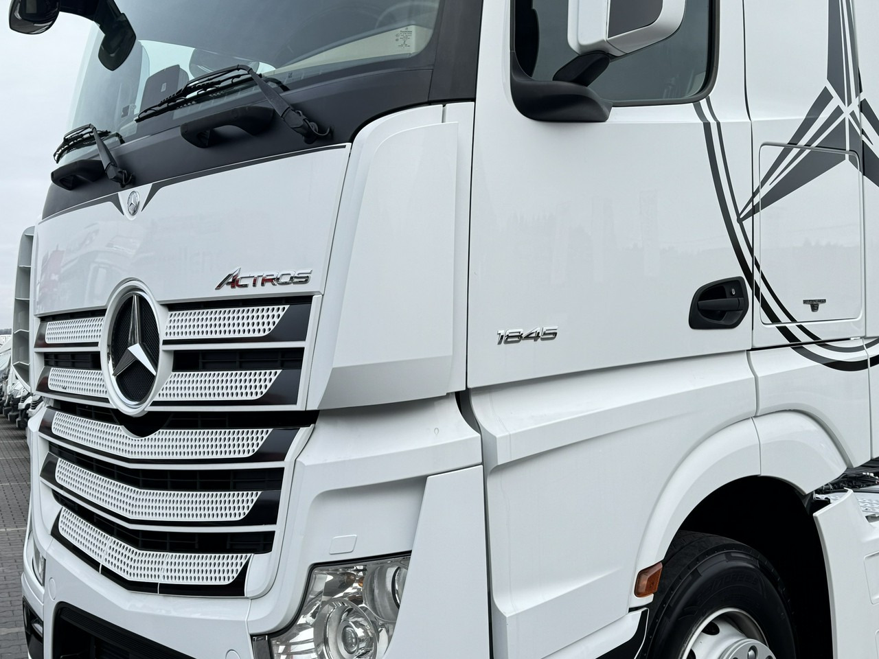 Тягач Mercedes ACTROS 1845 Euro 6 Stream Space Standard !!!: фото 6 Тягач Mercedes ACTROS 1845 Euro 6 Stream Space Standard !!!: фото 6